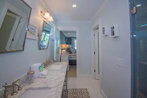 5 Bed Sleeps 12 With Water Views