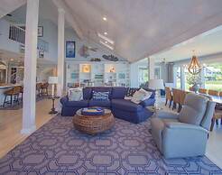 5 Bed Sleeps 12 With Water Views