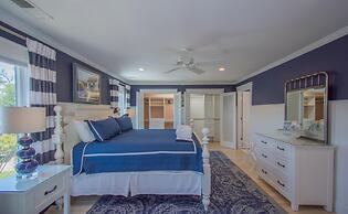 5 Bed Sleeps 12 With Water Views