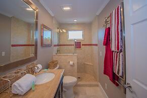 5 Bed Sleeps 12 With Water Views