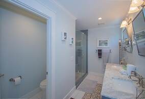 5 Bed Sleeps 12 With Water Views