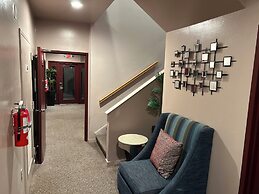 Inn of the Dove - Luxury Romantic Suites with Jacuzzi & Fireplace at H