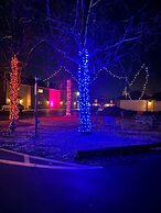 Inn of the Dove - Luxury Romantic Suites with Jacuzzi & Fireplace at H