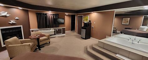 Inn of the Dove - Luxury Romantic Suites with Jacuzzi & Fireplace at H