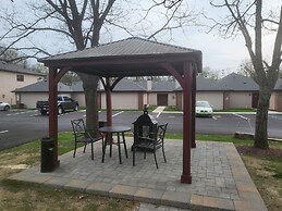 Inn of the Dove - Luxury Romantic Suites with Jacuzzi & Fireplace at H