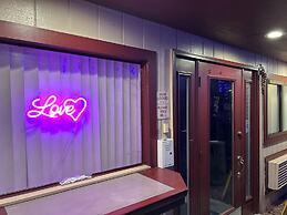 Inn of the Dove - Luxury Romantic Suites with Jacuzzi & Fireplace at H