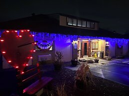 Inn of the Dove - Luxury Romantic Suites with Jacuzzi & Fireplace at H