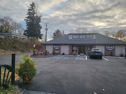 Inn of the Dove - Luxury Romantic Suites with Jacuzzi & Fireplace at H