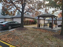 Inn of the Dove - Luxury Romantic Suites with Jacuzzi & Fireplace at H