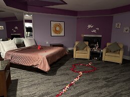 Inn of the Dove - Luxury Romantic Suites with Jacuzzi & Fireplace at H