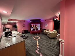 Inn of the Dove - Luxury Romantic Suites with Jacuzzi & Fireplace at H