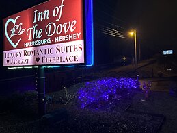 Inn of the Dove - Luxury Romantic Suites with Jacuzzi & Fireplace at H