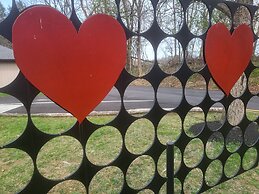 Inn of the Dove - Luxury Romantic Suites with Jacuzzi & Fireplace at H