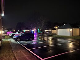 Inn of the Dove - Luxury Romantic Suites with Jacuzzi & Fireplace at H