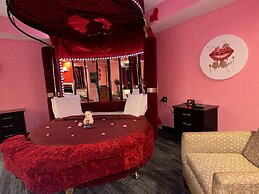 Inn of the Dove - Luxury Romantic Suites with Jacuzzi & Fireplace at H