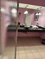 Inn of the Dove - Luxury Romantic Suites with Jacuzzi & Fireplace at H