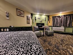 Inn of the Dove - Luxury Romantic Suites with Jacuzzi & Fireplace at H