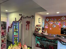 Inn of the Dove - Luxury Romantic Suites with Jacuzzi & Fireplace at H