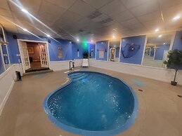 Inn of the Dove - Luxury Romantic Suites with Jacuzzi & Fireplace at H