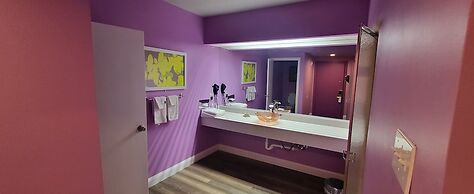 Inn of the Dove - Luxury Romantic Suites with Jacuzzi & Fireplace at H