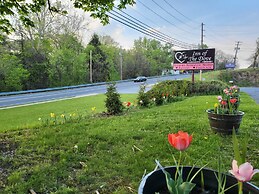 Inn of the Dove - Luxury Romantic Suites with Jacuzzi & Fireplace at H