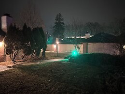 Inn of the Dove - Luxury Romantic Suites with Jacuzzi & Fireplace at H