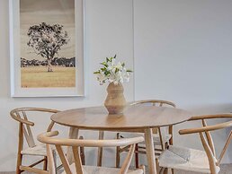 Circle on Cavill - Coastal Letting