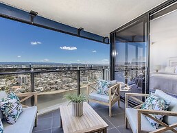 Circle on Cavill - Coastal Letting