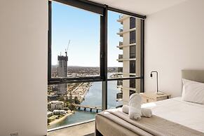 Circle on Cavill - Coastal Letting