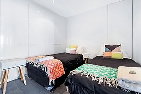 Circle on Cavill - Coastal Letting