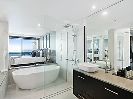 Circle on Cavill - Coastal Letting