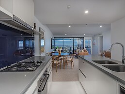 Circle on Cavill - Coastal Letting