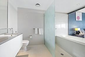 Circle on Cavill - Coastal Letting