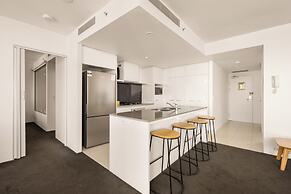 Circle on Cavill - Coastal Letting