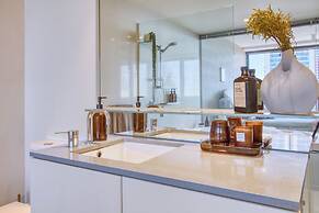 Circle on Cavill - Coastal Letting