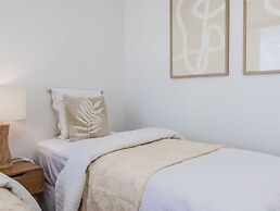 Circle on Cavill - Coastal Letting