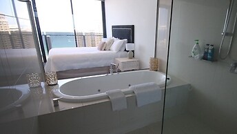 Circle on Cavill - Coastal Letting