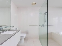 Circle on Cavill - Coastal Letting