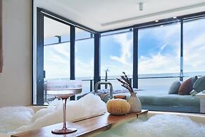 Circle on Cavill - Coastal Letting