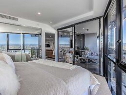 Circle on Cavill - Coastal Letting