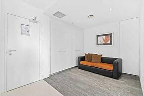 Circle on Cavill - Coastal Letting