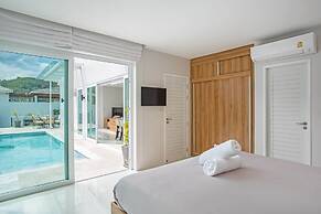 Elegant Designer 4BR Pool Villa Skylight