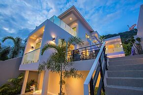 Elegant Designer 4BR Pool Villa Skylight