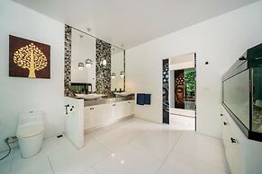Grand Tropical Pool Villa Oxavia NaiHarn
