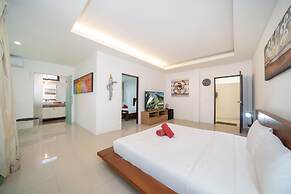 Grand Tropical Pool Villa Oxavia NaiHarn