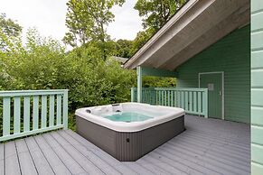 Everwyn Lodge - Luxury Lodge With Hot Tub