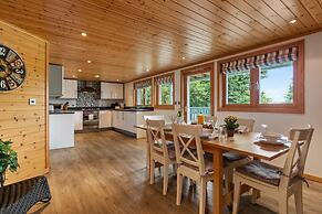 Everwyn Lodge - Luxury Lodge With Hot Tub