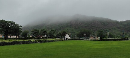 MANOHAR VILLAS