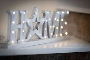 6 Guests-free Public Parking-5 Min to Beach