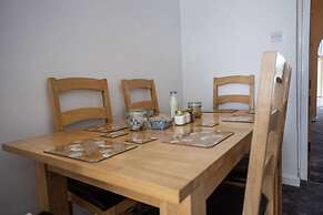 6 Guests-free Public Parking-5 Min to Beach